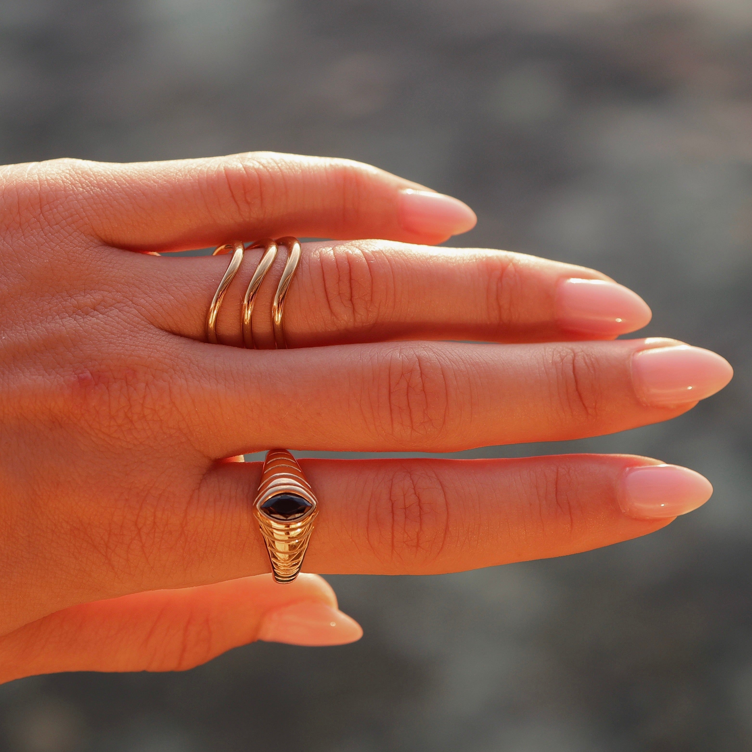 Black eye stone ring