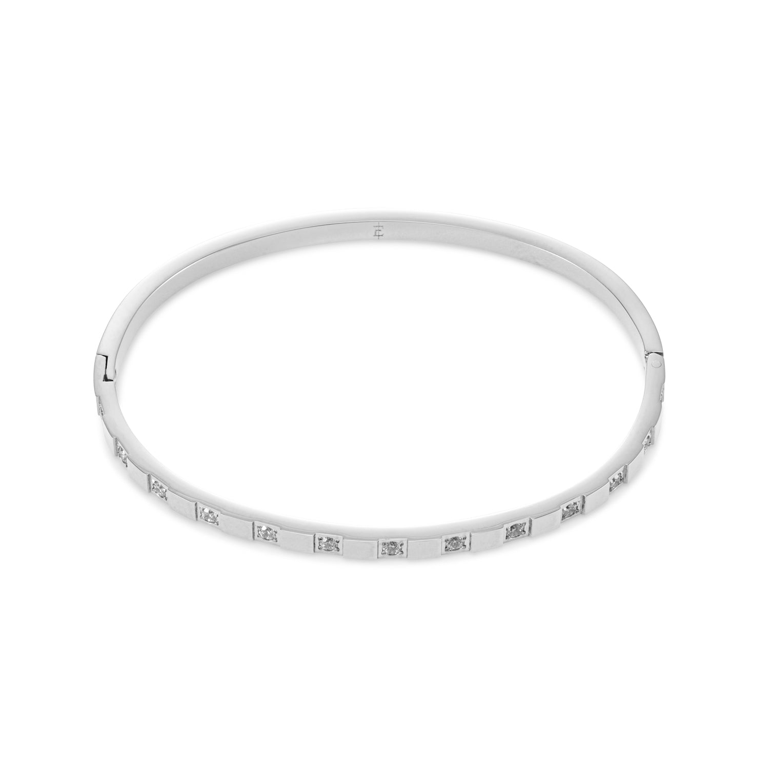 Zirconia bangle bracelet