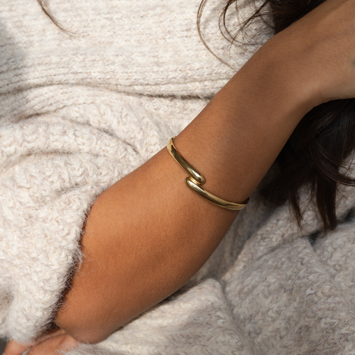 Sleek Flow Bangle