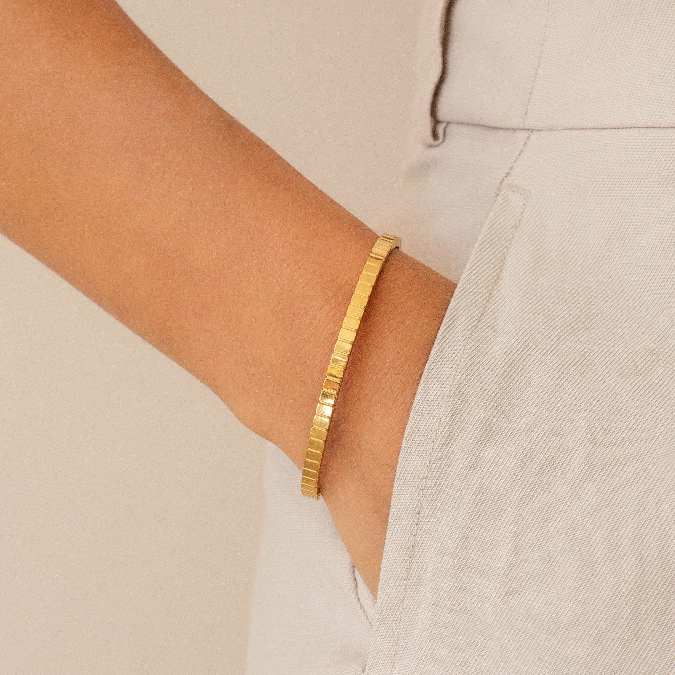 Blocks bangle armband