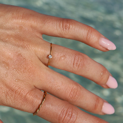 Minimalistic Stone Ring